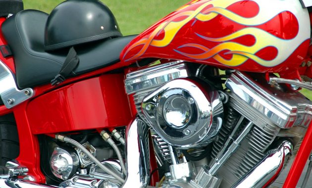 cara menghilangkan bekas stiker di motor yang membandel